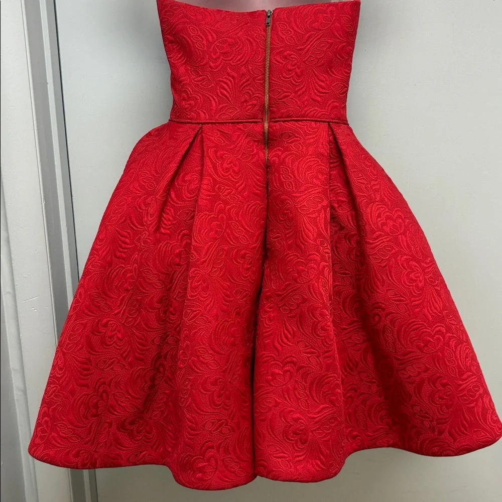 SOLD IN STORE ✨ Renaissance Collection Strapless Red Jacquard - Picture 4 of 14